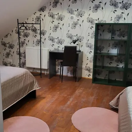 Pod Prasivou Apartment