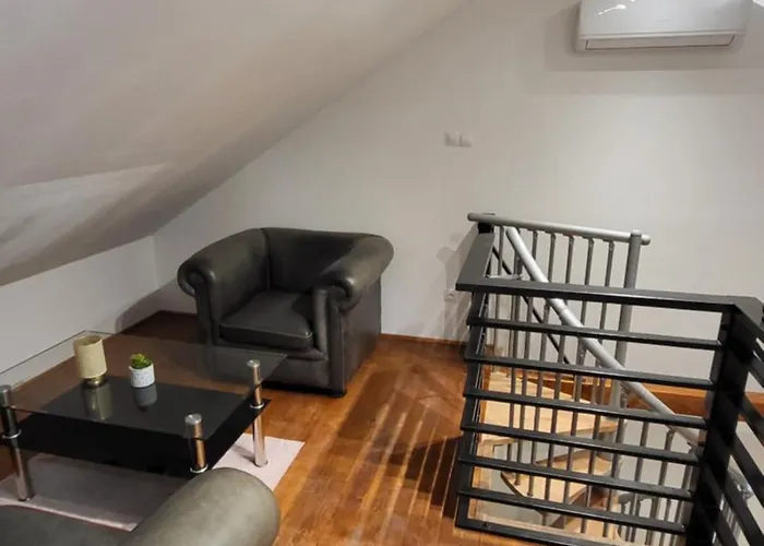 Pod Prasivou Apartment