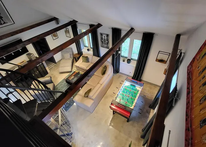 Pod Prasivou Apartment